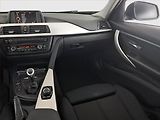 BMW Řada 3 (2013) 318 d, Xenony, Tempomat - náhled 8