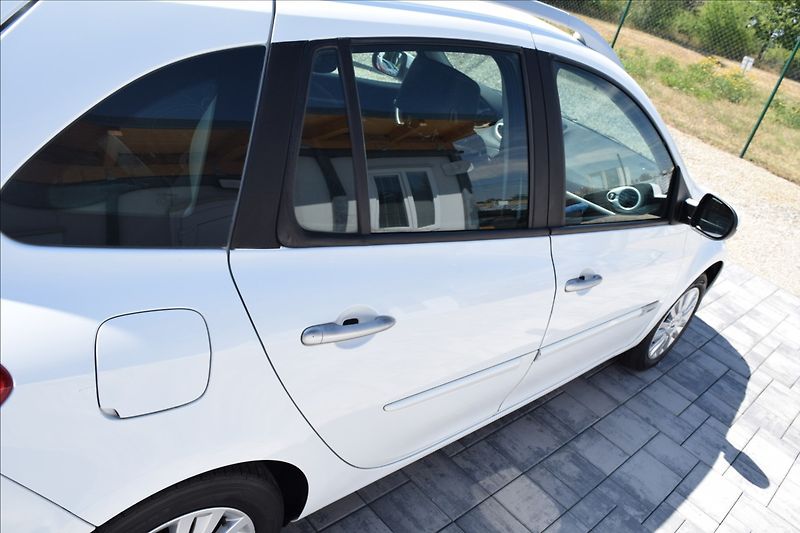 Renault Clio 1,2 i 74KW ALU KLIMA TAŽNÉ - fotka 10 z 48
