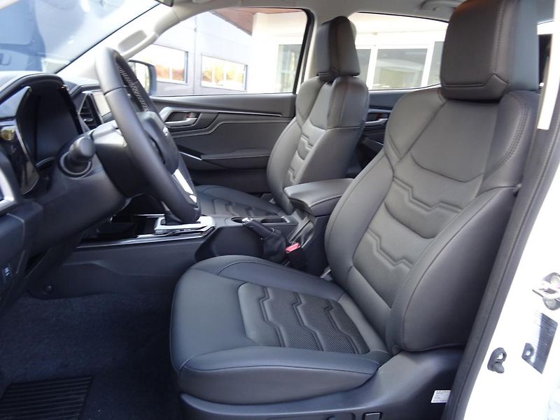 Isuzu D-Max (2025) LSE 1.9L 163K 4x4 6st. A/T - fotka 16 z 43