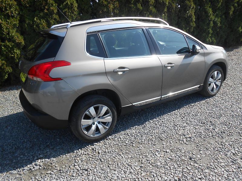 Peugeot 2008 1.6HDi, NAVI. CHROM,ALU - fotka 6 z 39