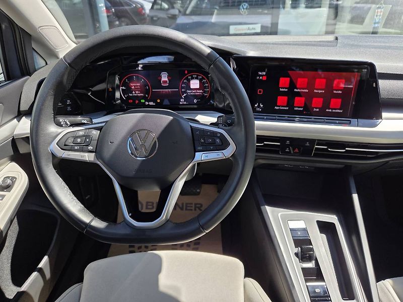 Volkswagen Golf (2023) 2.0 TDI DSG - fotka 13 z 39