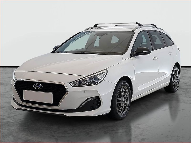 Hyundai i30 (2018) 1.4 T-GDI, Navi, Xenony - fotka 2 z 16