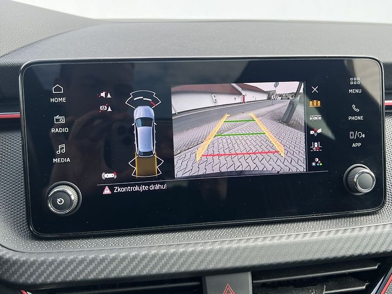 Škoda Scala Monte Carlo 1.5 TSI 110 kW - fotka 33 z 35