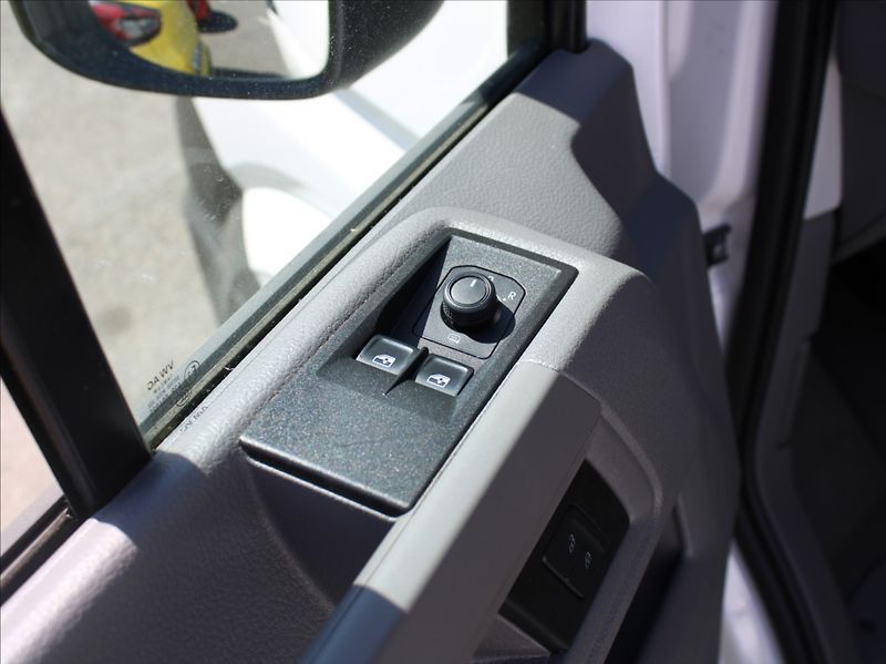 Volkswagen Crafter 2,0 TDi 103kW XDR 1.maj.188tkm - fotka 15 z 20