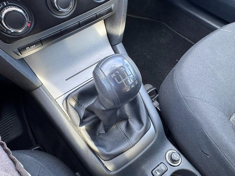 Škoda Octavia (2011) 1,4 TSI 90 KW 1. MAJ STK KM - fotka 29 z 46