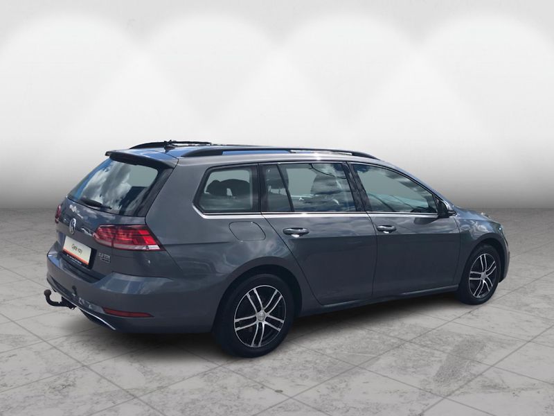 Volkswagen Golf Variant 2,0 TDI 4Motion - fotka 2 z 30