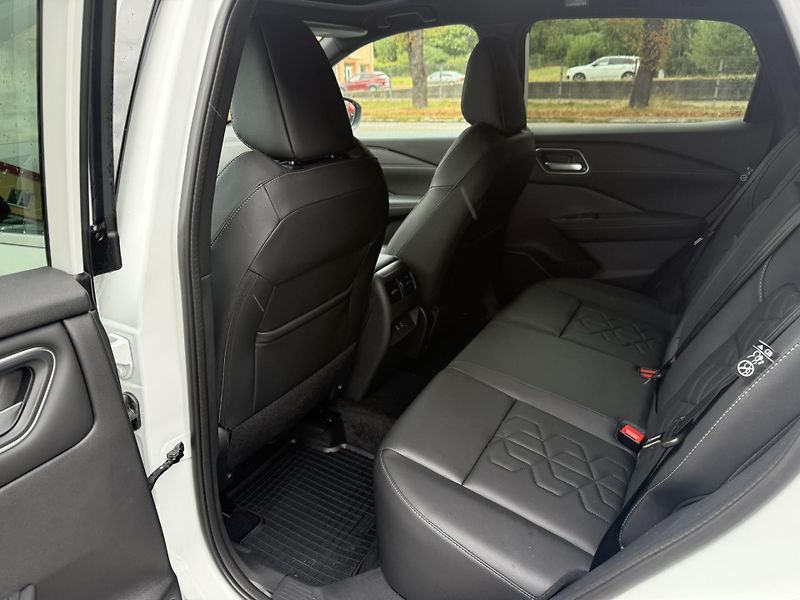 Nissan Qashqai (2026) QQ 1.3 DIG-T Mild Hybrid TEKNA - fotka 16 z 22