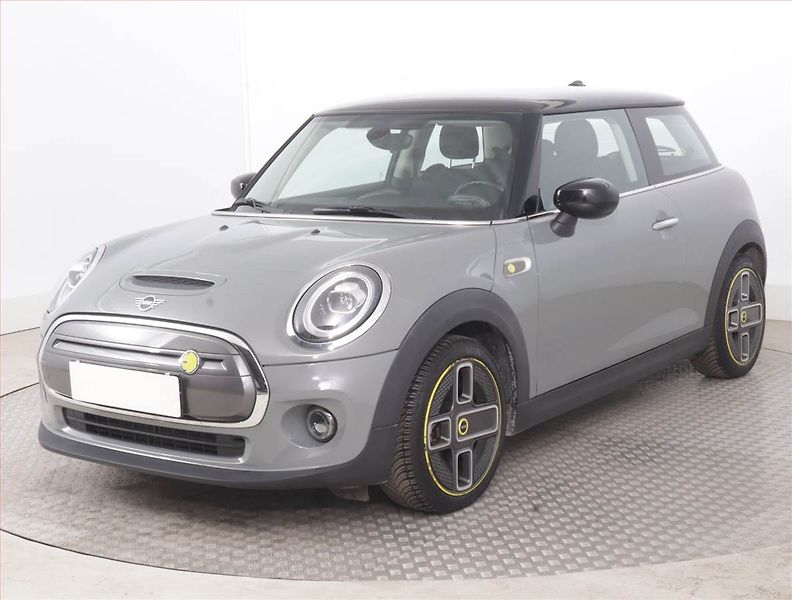 Mini Ostatní (2020) Cooper SE 32 kWh, SoH 95% - fotka 2 z 17
