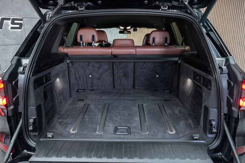 BMW X5 xDrive30d ///M*TAŽNÉ*LASER*ČR* - fotka 47 z 52