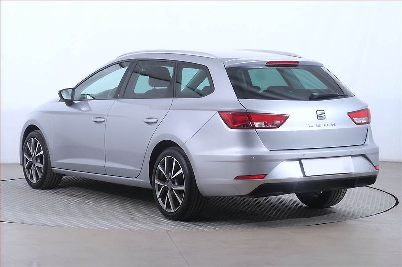 Seat Leon (2017) 1.6 TDI, Automat, Serv.kniha - fotka 4 z 25