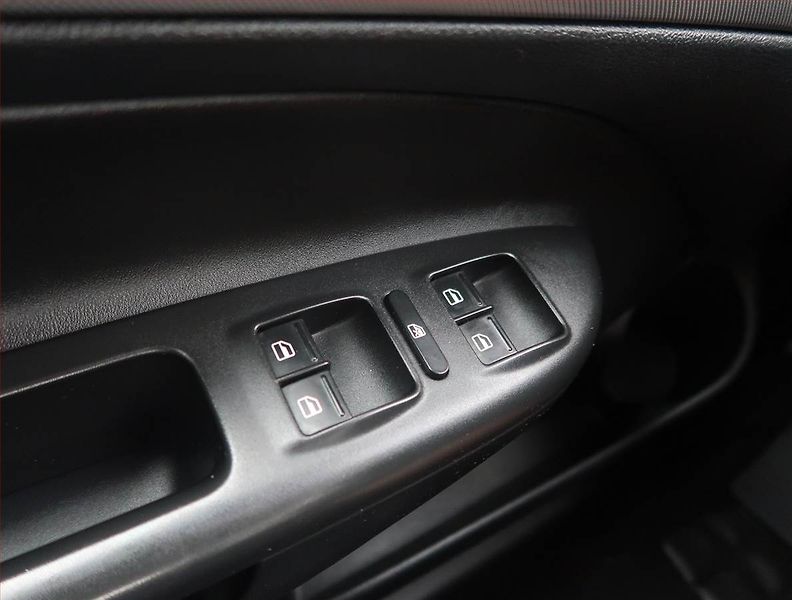 Škoda Octavia (2010) 2.0 TDI, nová STK, jezdí dobře - fotka 18 z 20