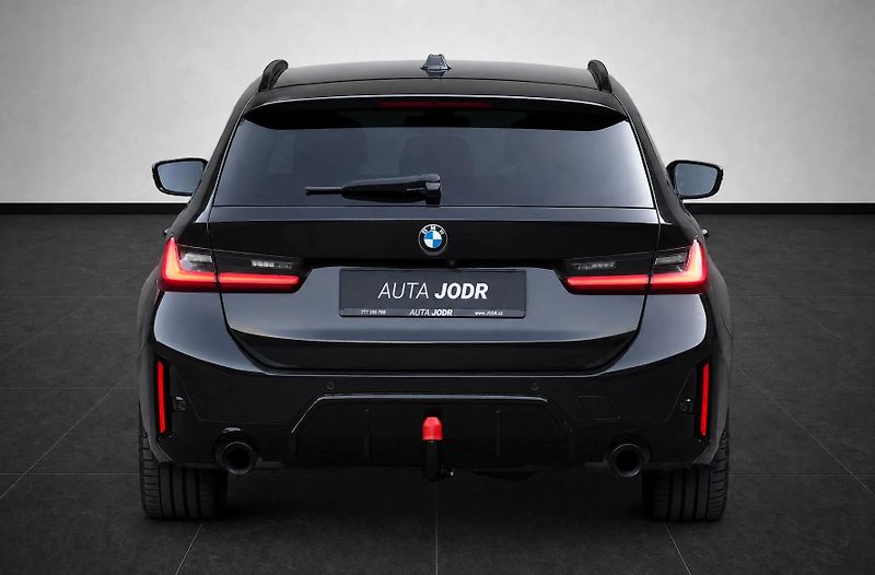BMW Řada 3 330d xDrive, Tažné, Kamera - fotka 4 z 33