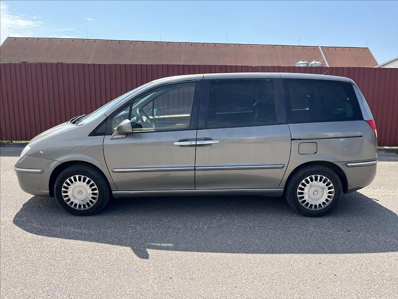 Lancia Phedra 2,0 JTD KLIMA TAŽNÉ STK 7/2028 - fotka 4 z 34