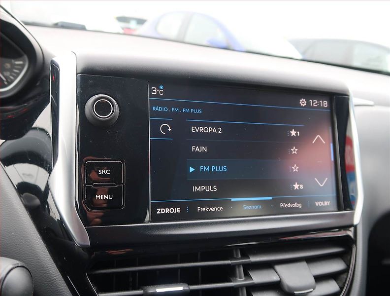 Peugeot 208 (2019) Active 1.2 PureTech - fotka 12 z 15