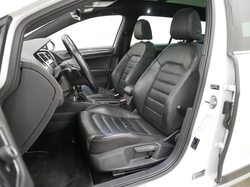 Volkswagen Golf - fotka 11 z 35