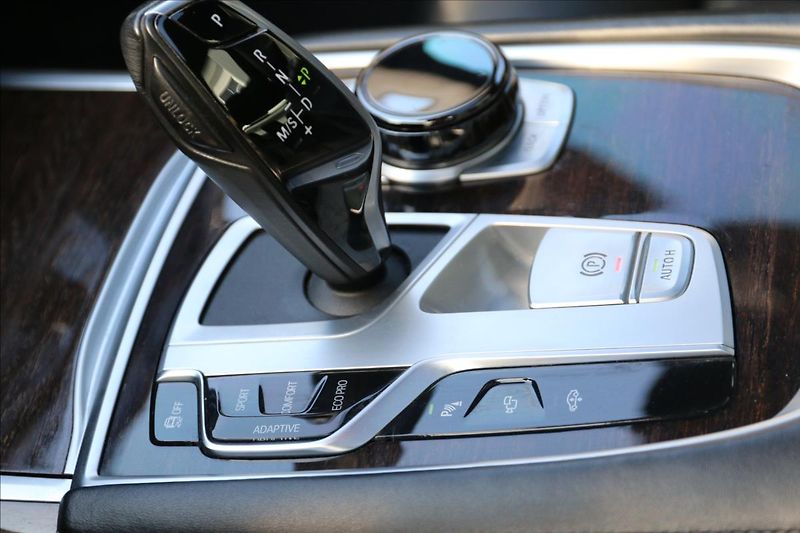 BMW Řada 7 3,0 750LD XDRIVE, ČR, DPH - fotka 38 z 74