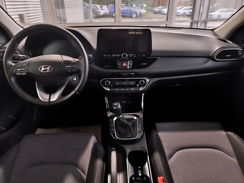 Hyundai i30 (2024) 1.5i 71kW MT Comfort - fotka 10 z 20