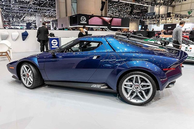 Trojice Munari, Ballestrieri a Barbasio u prototypu Lancie Stratos v Turíně v roce 1971.