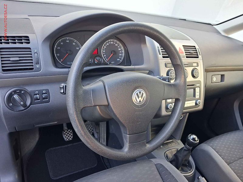 Volkswagen Touran (2007) 2.0 i, AAC, tempo - fotka 12 z 16