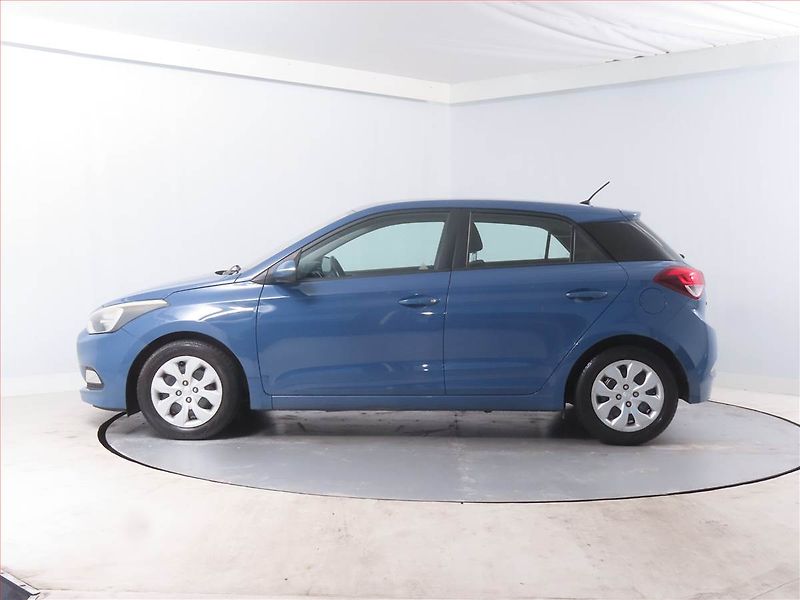 Hyundai i20 (2017) 1.2, Serv.kniha - fotka 3 z 13