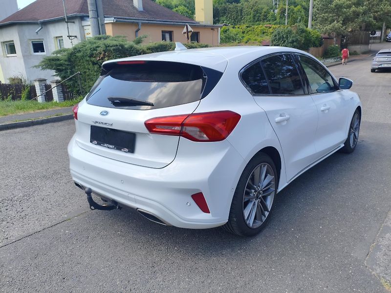 Ford Focus (2018) 2,0 Tdci 110Kw Vignale 8AT - fotka 6 z 38