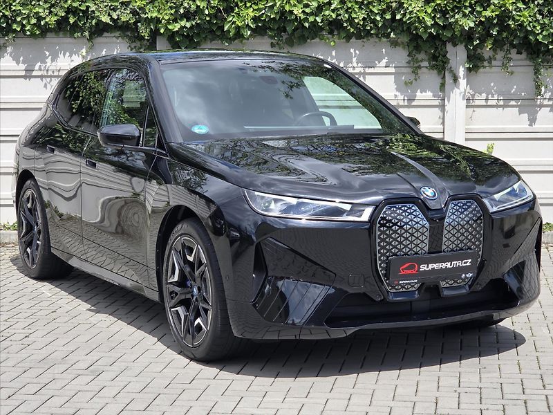 BMW iX 0,0 xDrive40 Sport paket SoH 9 - fotografie inzerátu