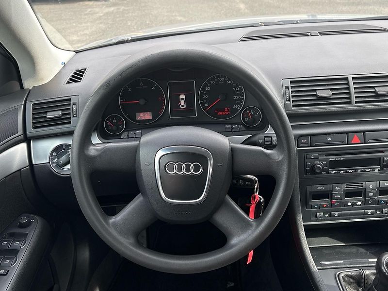 Audi A4 (2006)  2.0 TDI Avant - fotka 10 z 19