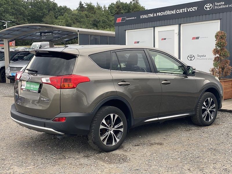 Toyota RAV4 2.2D, ČR, Premium, 4x4, navi - fotka 6 z 34