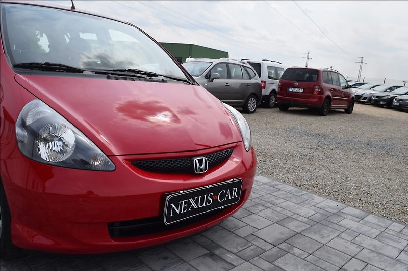 Honda Jazz 1,3 i 57KW NOVÁ STK BEZ KOROZE - fotka 13 z 45