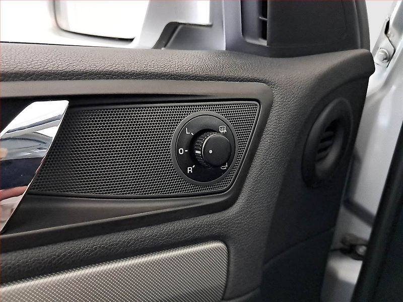 Škoda Octavia (2011) 1.6 TDI, po STK, jezdí dobře - fotka 19 z 20