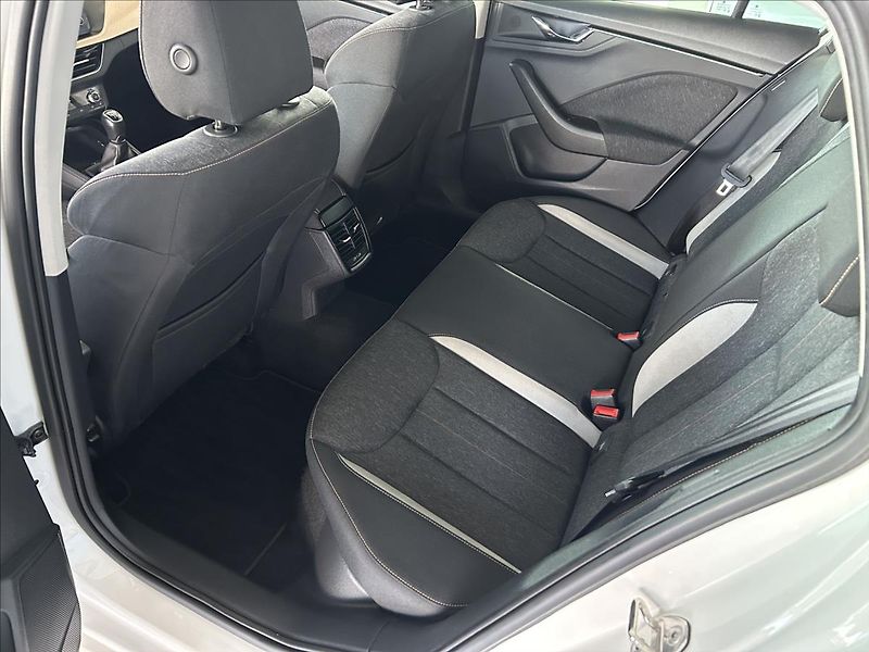 Škoda Scala 1,0   TSI 81kW,STYLE,ČR,TAŽNÉ - fotka 21 z 26
