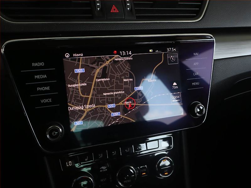 Škoda Superb (2018) Style 2.0 TDI, Automat, Kůže - fotka 19 z 24