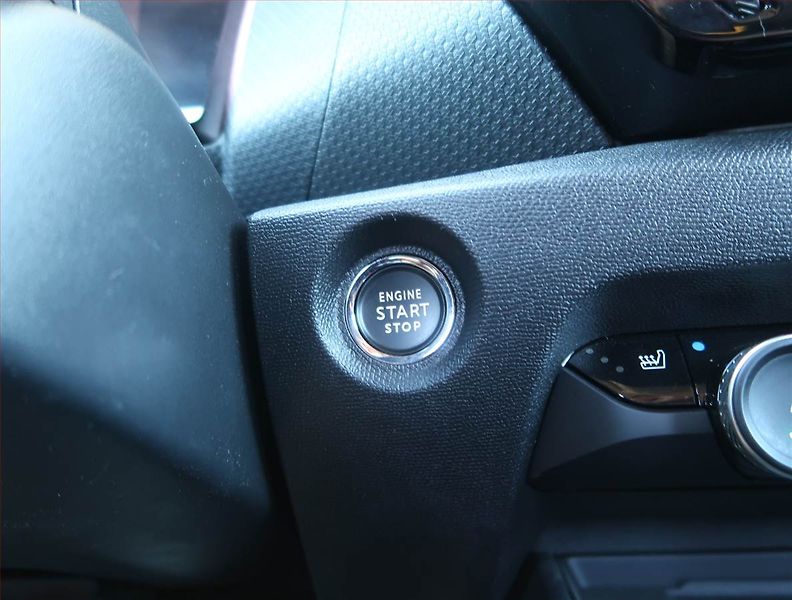 Citroën C4 (2021) 1.5 BlueHDi, Automat - fotka 18 z 20