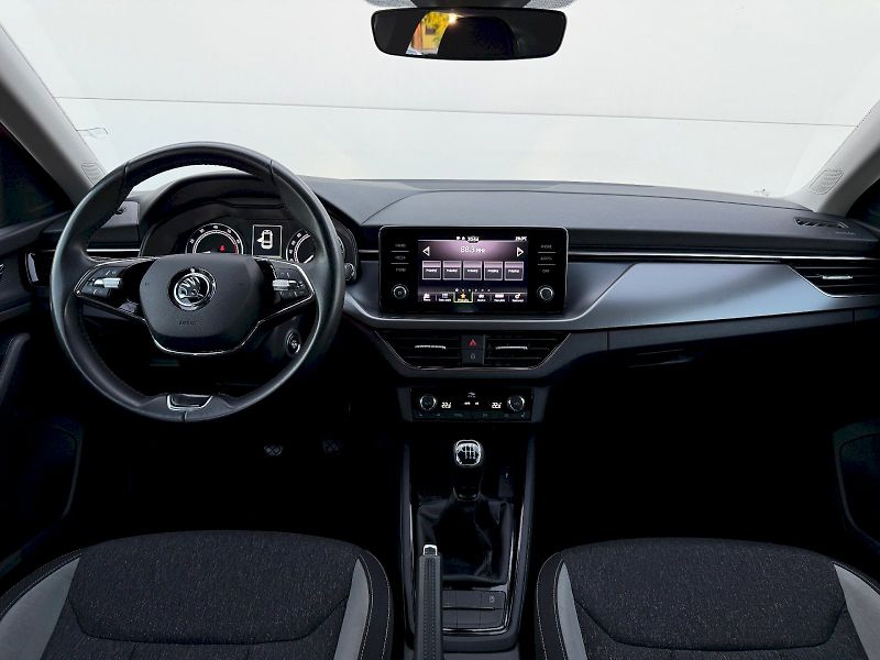 Škoda Scala (2023) 1.5 TSI 110 kW Style - fotka 5 z 22