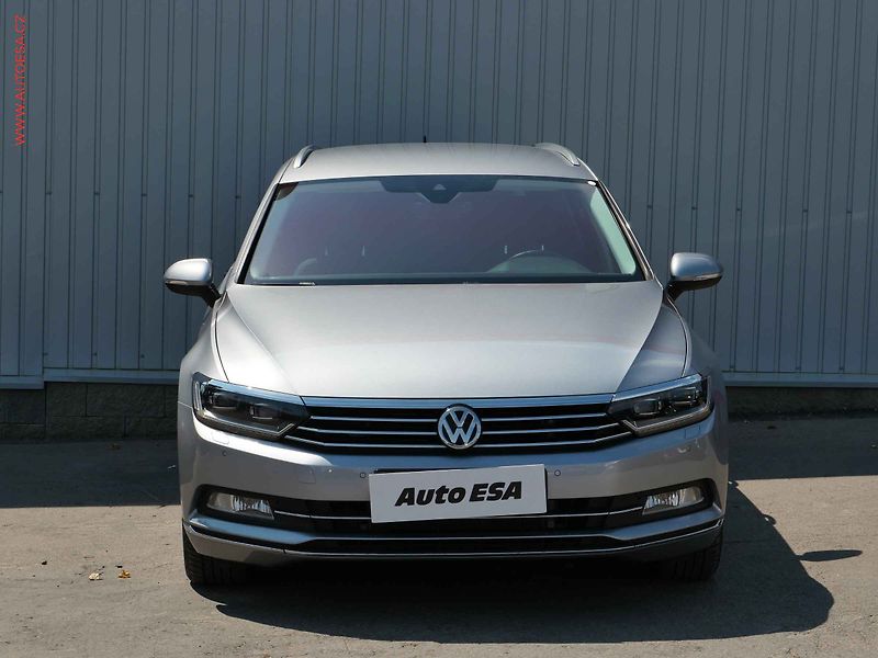 Volkswagen Passat (2018) 2.0 TDi, DSG - fotka 2 z 23
