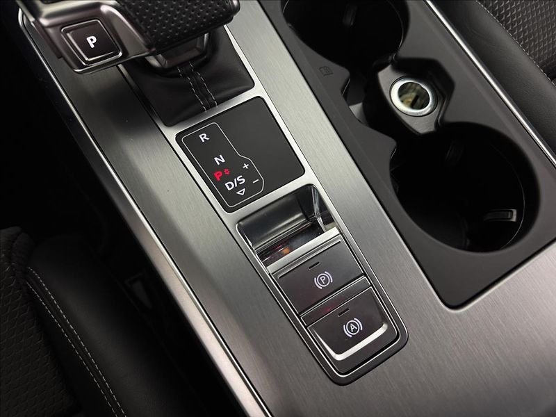 Audi S6 3,0 55TDi 257kW ACC AIR Q TZ - fotka 27 z 50
