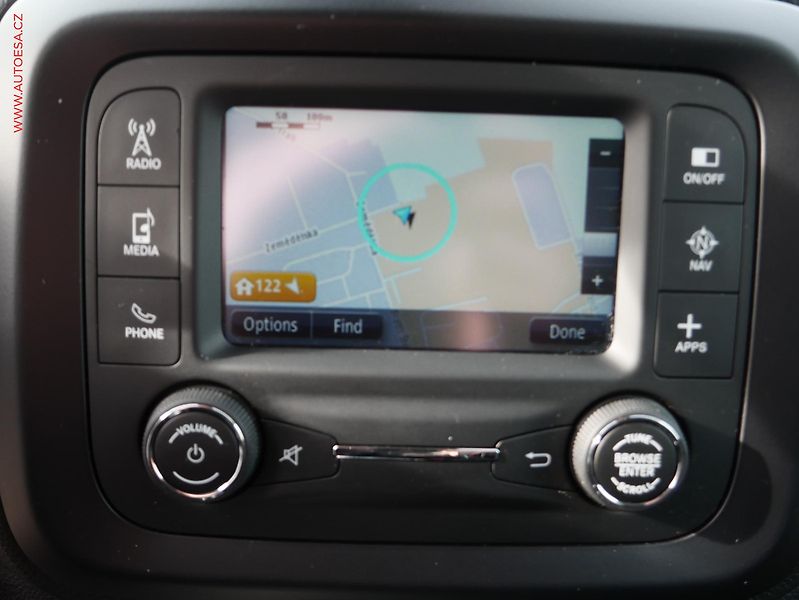 Jeep Renegade (2016) 1.4 MultiAir limited, ČR, AC - fotka 14 z 19