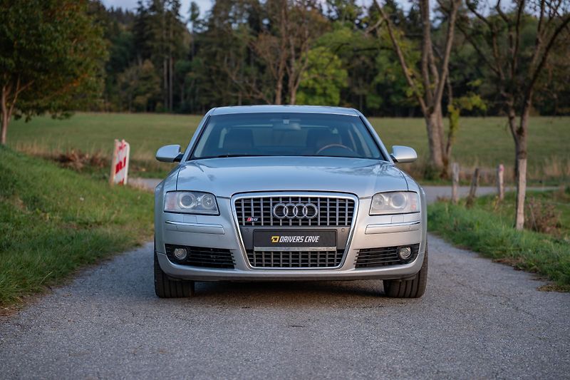 Audi A8 (2003) 4.2 V8 MPI, LPG, TOP výbava  - fotka 3 z 20
