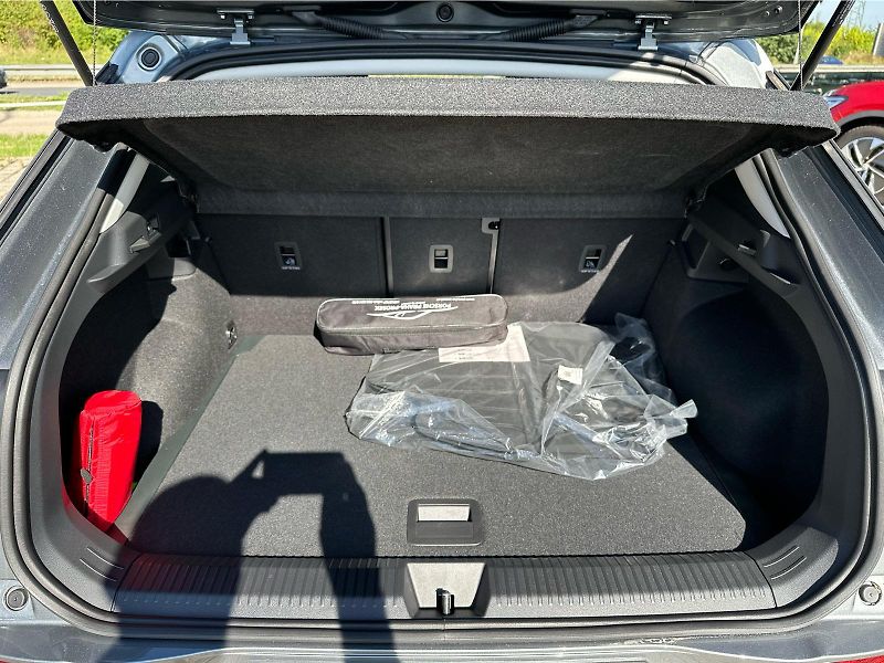 Volkswagen T-Roc (2026) Life 1,5 eTSI 85 kW 7DSG - fotka 19 z 24