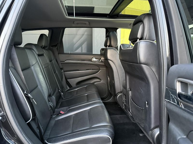 Jeep Grand Cherokee (2012) 3.0CRDi  OVERLAND! 178tKM!! - fotka 10 z 21
