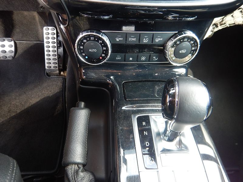 Mercedes-Benz Třídy G G 350 D AMG NEZ. TOP. KAMERA - fotka 25 z 35