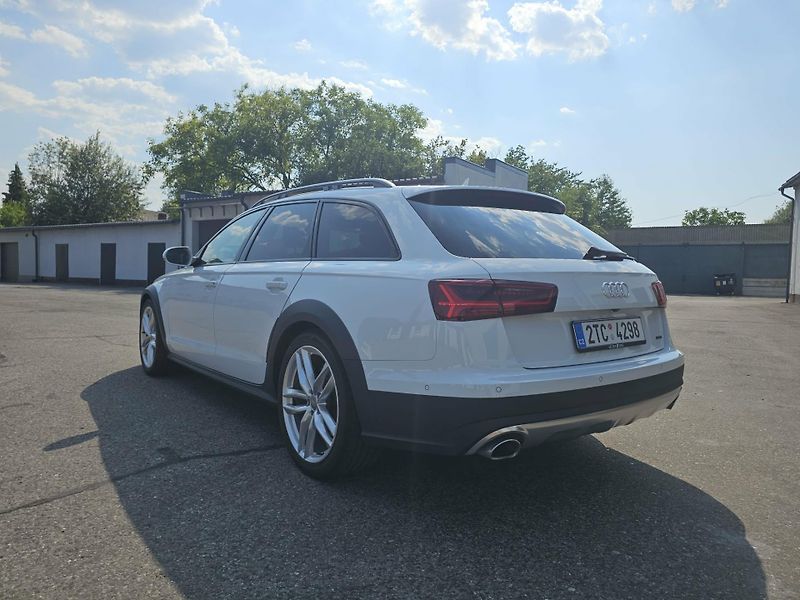 Audi A6 (2018) Allroad - fotka 3 z 34
