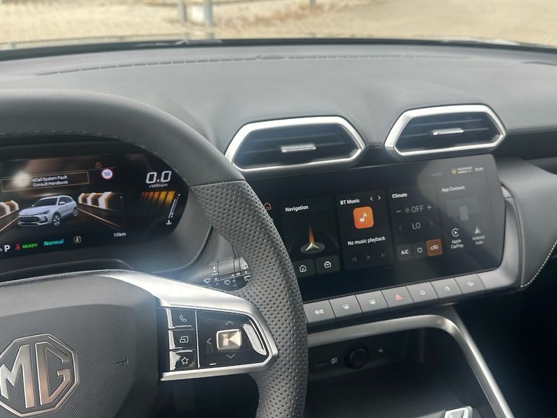 MG ZS (2025) 1,5 Hybrid+ Exclusive - fotka 12 z 22