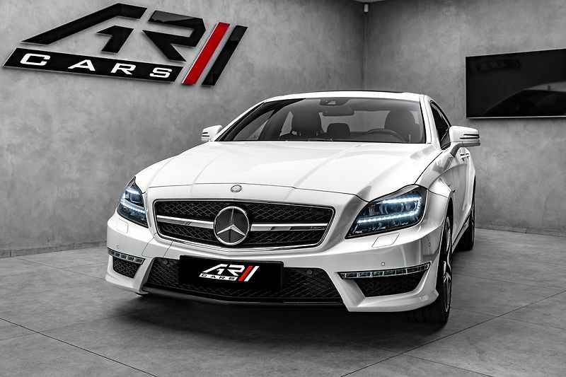 Mercedes-Benz CLS 63 AMG 4M, Designo Carbon H&K - fotka 3 z 28