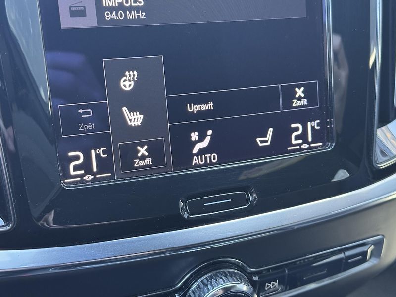 Volvo V60 (2020) 2,0 T8 4X4, Recharge, Polestar - fotka 34 z 47