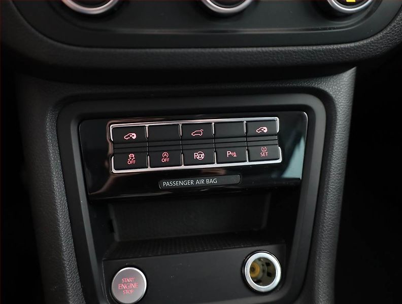 Volkswagen Sharan (2013) 2.0 TDI, 4X4, 7 míst - fotka 11 z 21