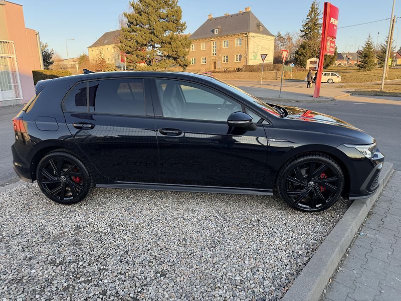 Volkswagen Golf GTD 2,0 TDi/147kW - DSG,Matrix - fotka 8 z 85