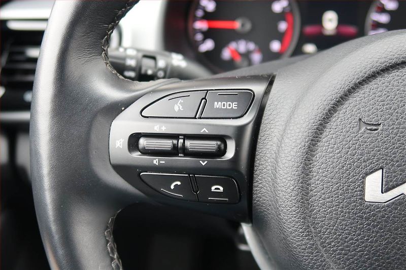 Kia Stonic (2023) Exclusive 1.0 T-GDI, EXCLUSIVE - fotka 18 z 20
