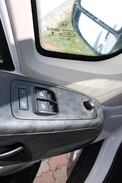 Peugeot Boxer 2,2 HDI L4H3+klima Havarované - fotka 17 z 20