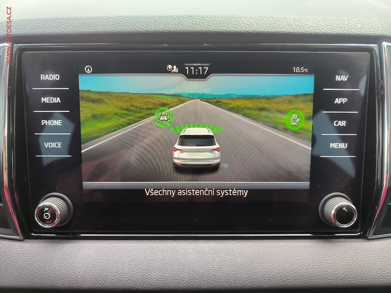 Škoda Karoq (2023) 1.5TSi, ČR, LED, autoAC - fotka 14 z 22